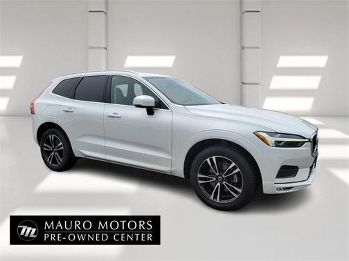 2021 Volvo XC60 T5 Momentum
