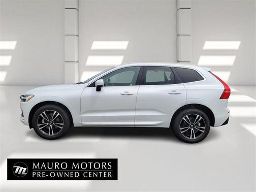 2021 Volvo XC60 T5 Momentum