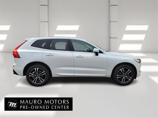 2021 Volvo XC60 T5 Momentum