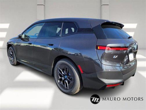 2025 BMW iX xDrive50