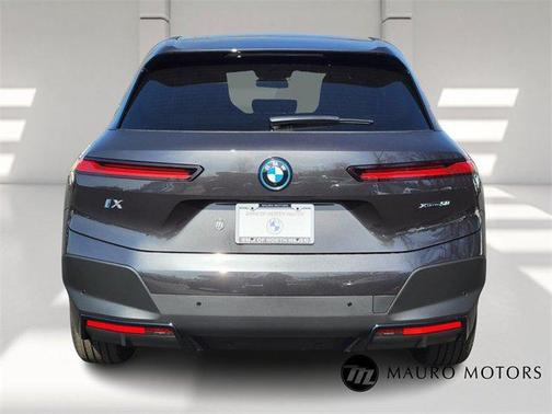 2025 BMW iX xDrive50