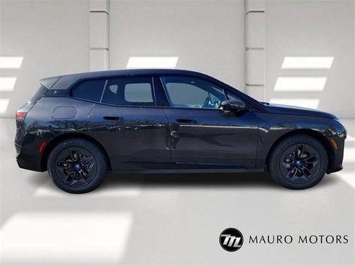 2025 BMW iX xDrive50