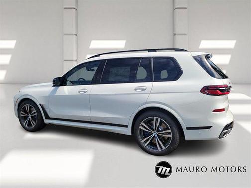 2026 BMW X7 M60i