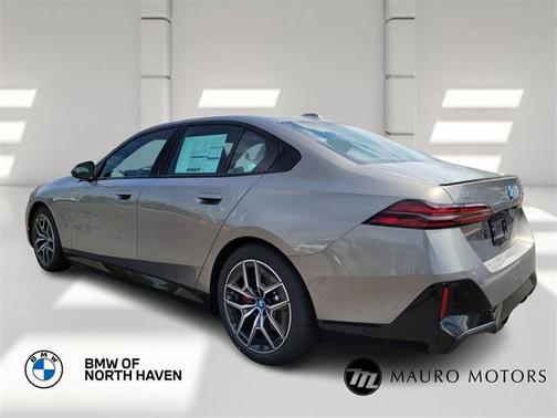 2025 BMW i5 xDrive40