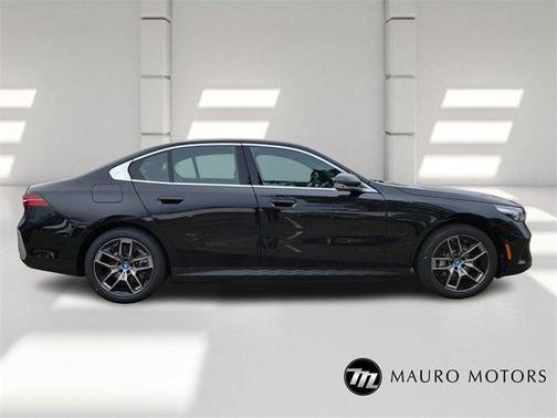 2025 BMW i5 xDrive40