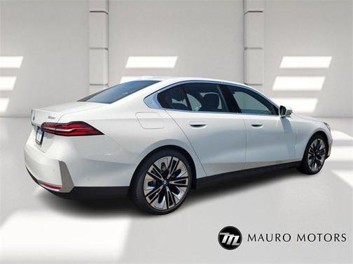 2026 BMW 530 i xDrive