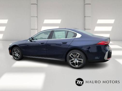 2026 BMW 530 i xDrive