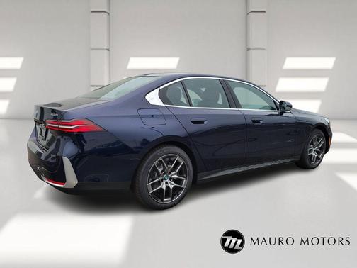 2026 BMW 530 i xDrive