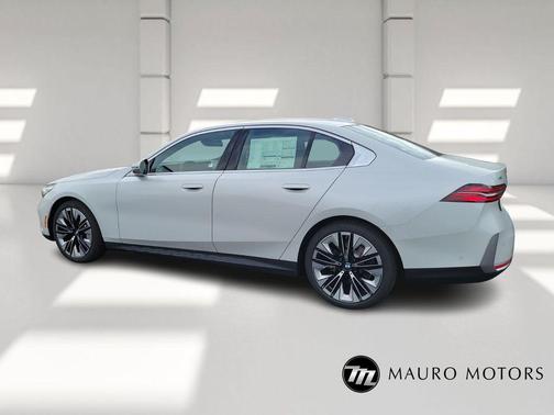2026 BMW 530 i xDrive