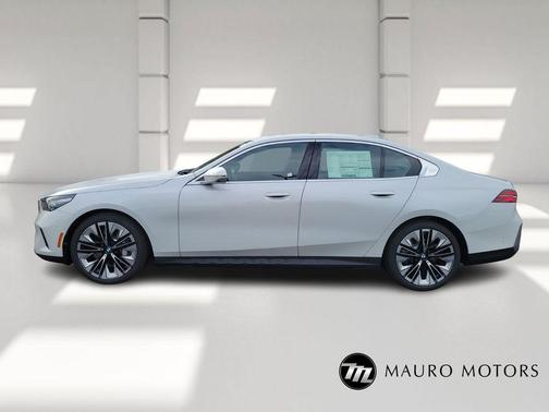 2026 BMW 530 i xDrive