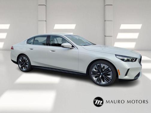 2026 BMW 530 i xDrive