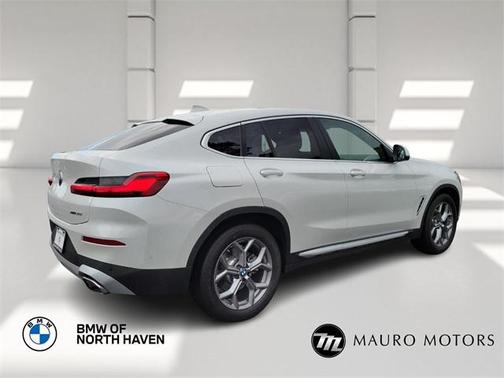 2024 BMW X4 xDrive30i