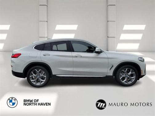 2024 BMW X4 xDrive30i