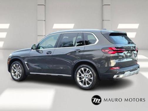 Gray 2026 BMW X5 xDrive40i
