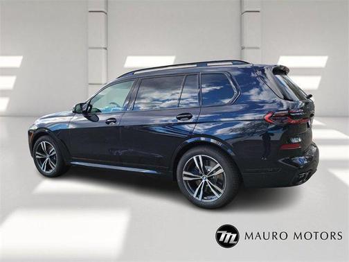 2026 BMW X7 M60i
