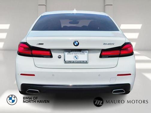 White 2022 BMW 540 i xDrive