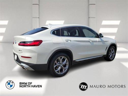 2024 BMW X4 xDrive30i