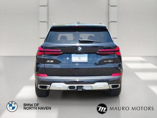 Black 2024 BMW X5 xDrive40i