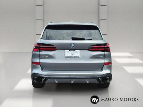 Gray 2026 BMW X5 xDrive40i