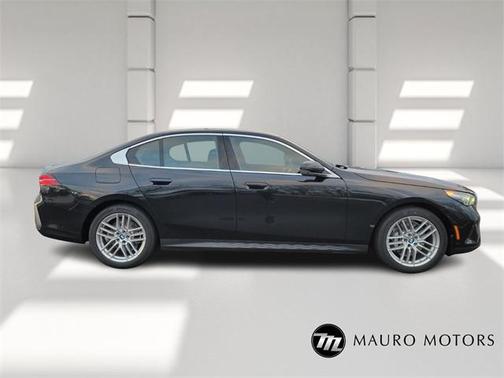 2025 BMW 530 i xDrive
