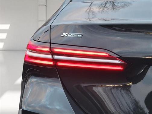 2025 BMW 530 i xDrive