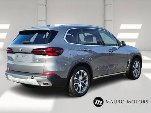 Gray 2026 BMW X5 xDrive40i