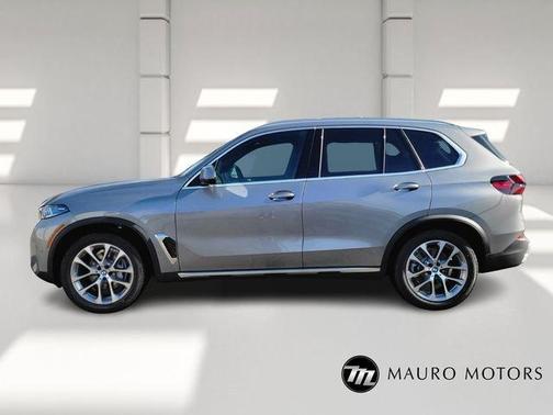 Gray 2026 BMW X5 xDrive40i