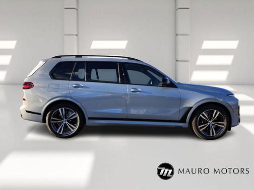 2026 BMW X7 M60i