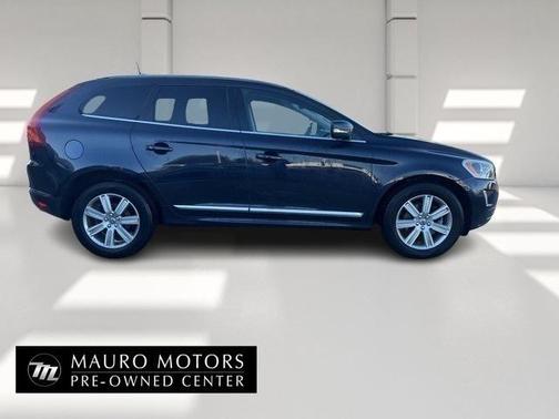 2017 Volvo XC60 T5 Inscription