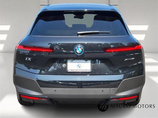 2025 BMW iX xDrive50
