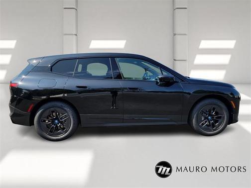 2025 BMW iX xDrive50