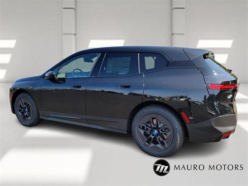 2025 BMW iX xDrive50