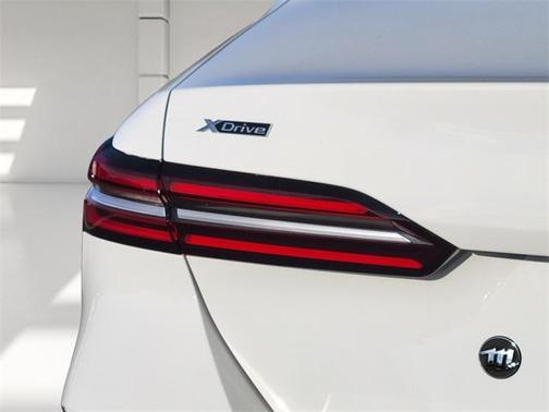 2025 BMW 530 i xDrive