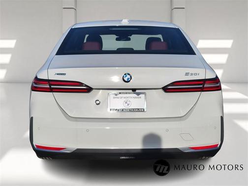2025 BMW 530 i xDrive