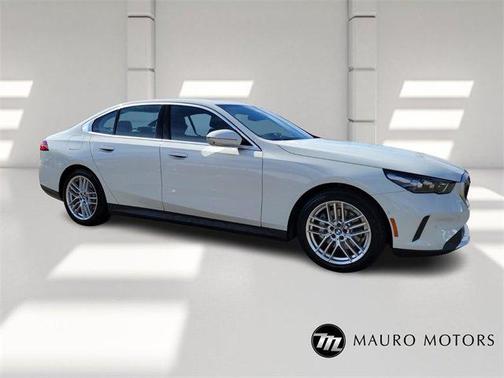 2025 BMW 530 i xDrive