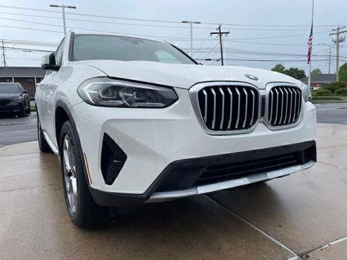 White 2024 BMW X3 xDrive30i