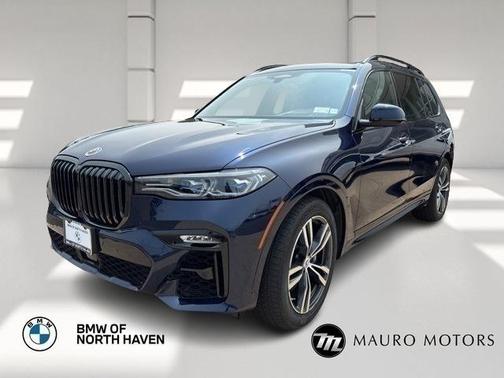 2022 BMW X7 M50i