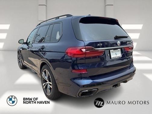 2022 BMW X7 M50i