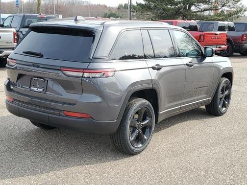 2025 Jeep Grand Cherokee Altitude