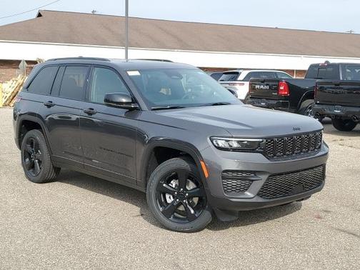2025 Jeep Grand Cherokee Altitude