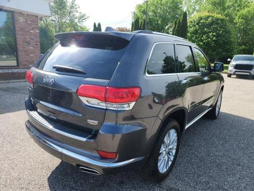 2018 Jeep Grand Cherokee Summit