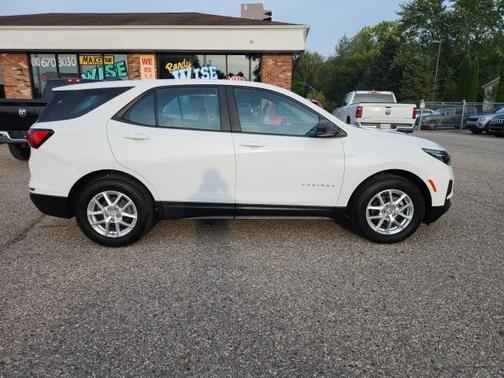 2022 Chevrolet Equinox LS