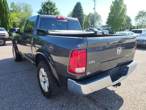 2019 RAM 1500 SLT