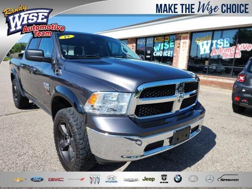 2019 RAM 1500 SLT