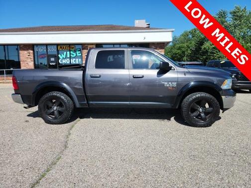 2019 RAM 1500 SLT