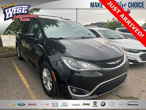 2017 Chrysler Pacifica Touring-L