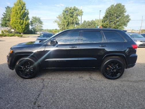 2017 Jeep Grand Cherokee Altitude