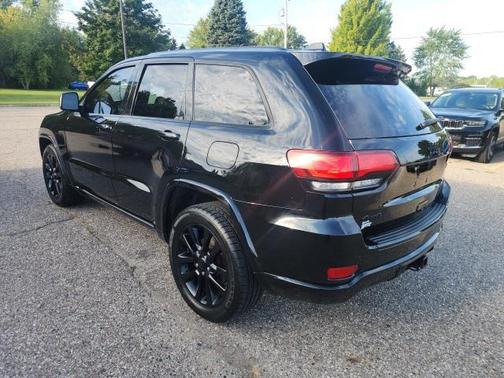 2017 Jeep Grand Cherokee Altitude