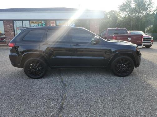 2017 Jeep Grand Cherokee Altitude