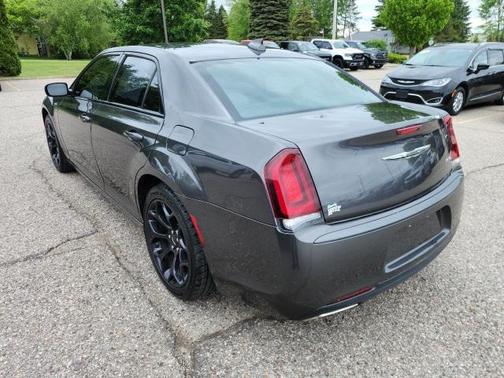 2019 Chrysler 300 S